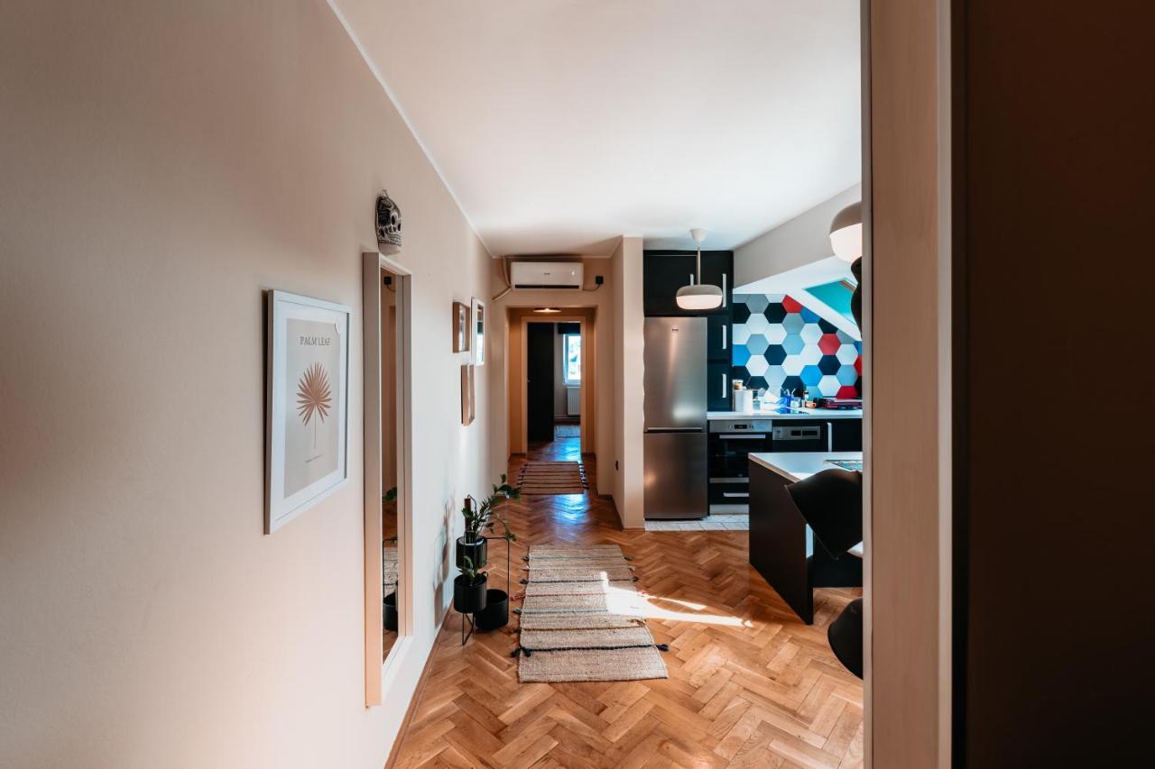 Iresidence - Free Parking Lägenhet Novi Sad